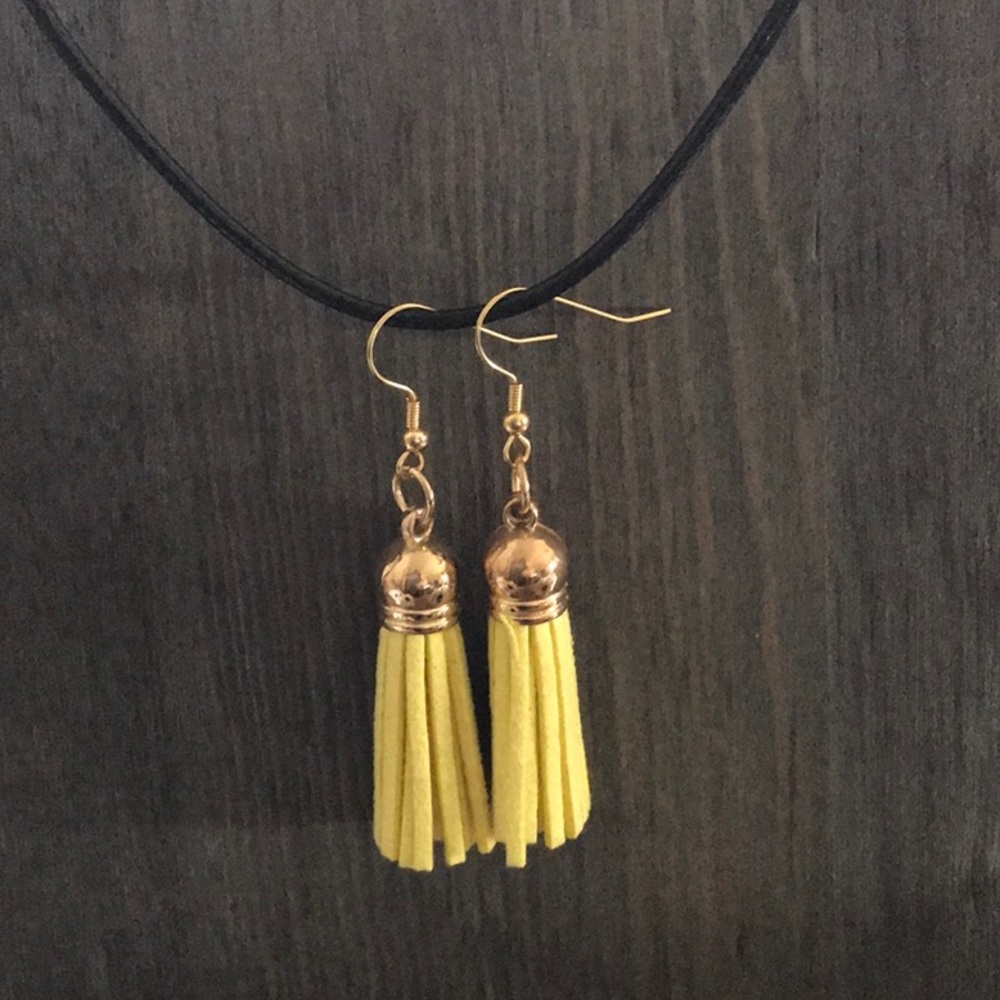 🌻Yellow leather tassel earrings NWOT